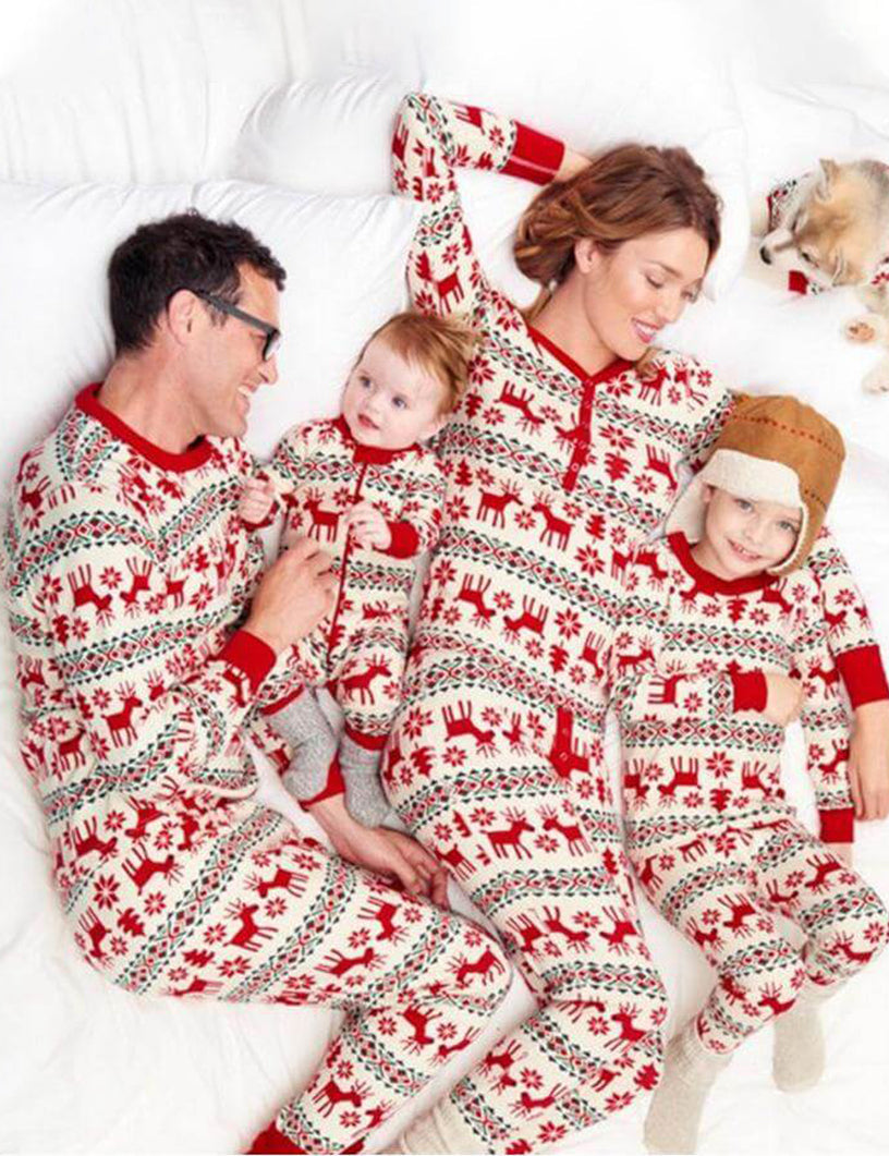 Christmas Deer Pajamas Fabric – Soft Breathable Material for Family Holiday Sleepwear