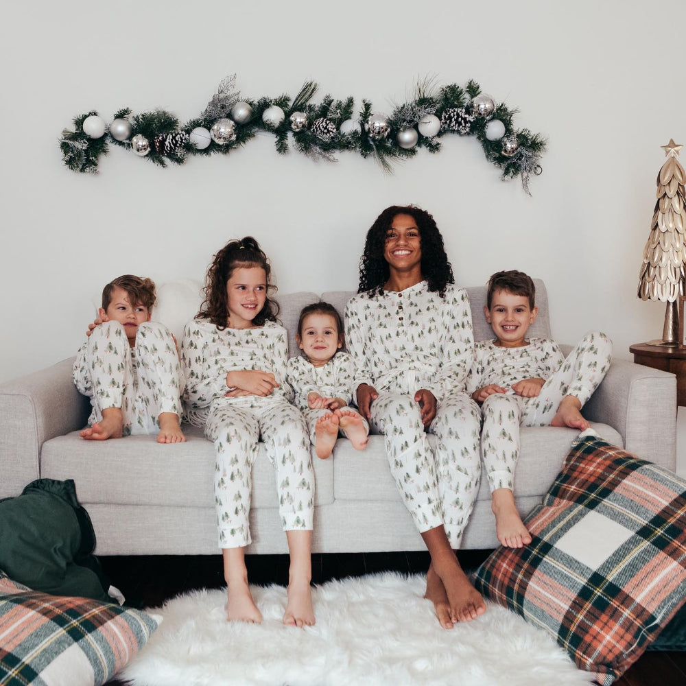White Little Christmas Tree Pajamas Family Photo – Cozy Holiday Sleepwear for the Whole Family