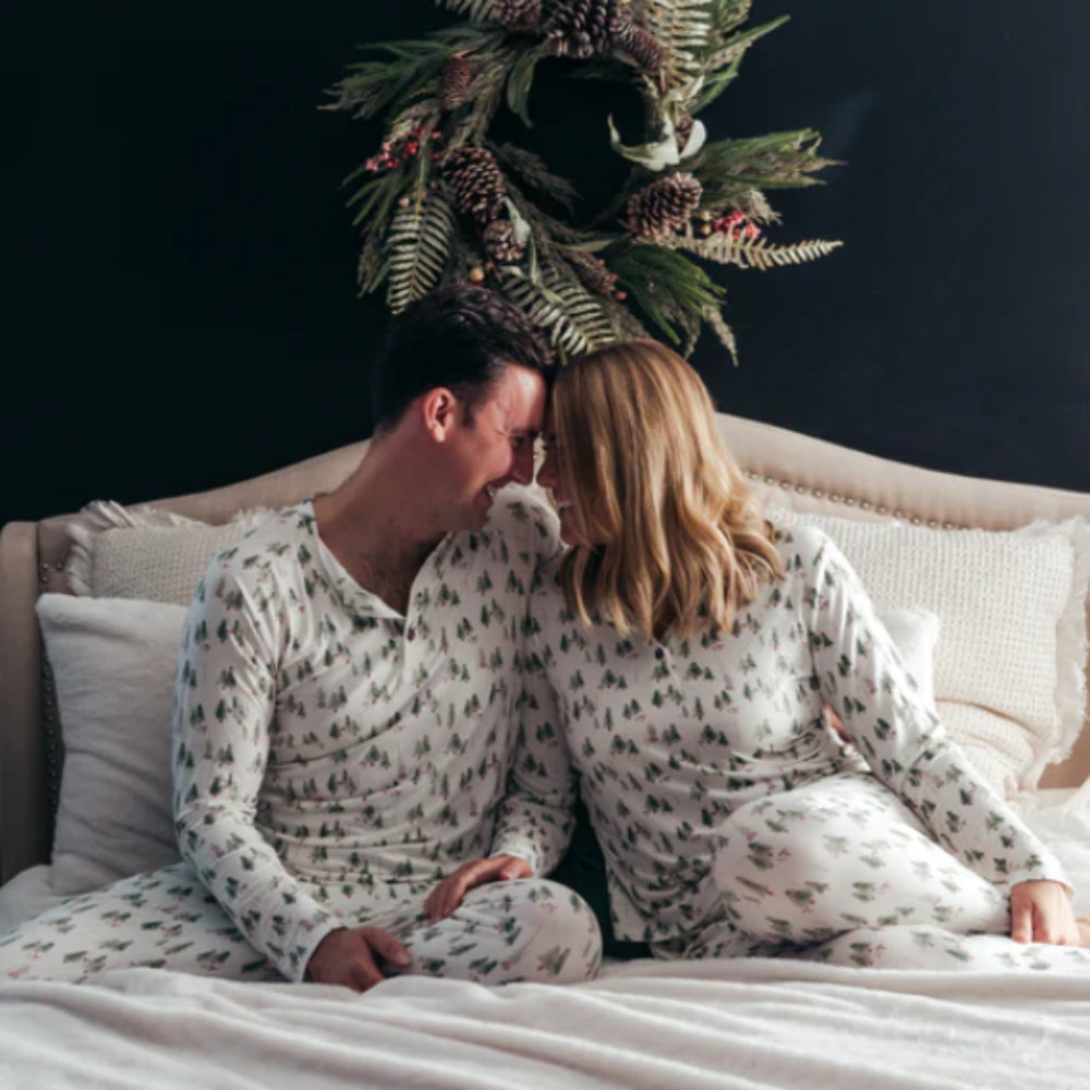 white-little-christmas-tree-pajamas-size-chart-adults-kids-dog.jpg	White Little Christmas Tree Pajamas Size Chart – Adults Kids Baby and Dog Sizes Available