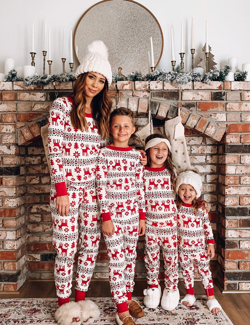 Christmas Deer Family Christmas Pajamas – Adults and Kids Matching Holiday Sleepwear Lifestyle